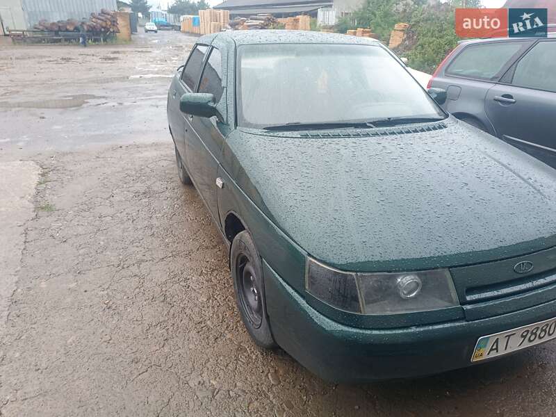 Седан ВАЗ / Lada 2110 2000 в Перегінське