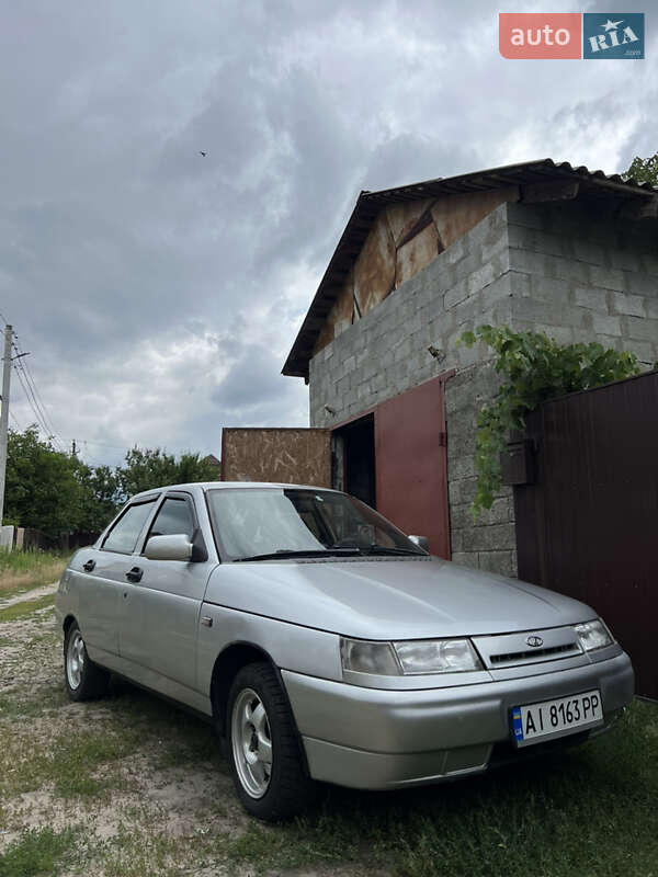 Седан ВАЗ / Lada 2110 2002 в Києві