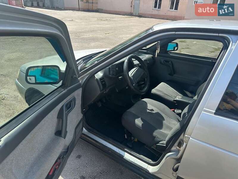 Седан ВАЗ / Lada 2110 2007 в Кривом Роге фото 8 Седан ВАЗ / Lada 2110 2007 в Кривом Роге
