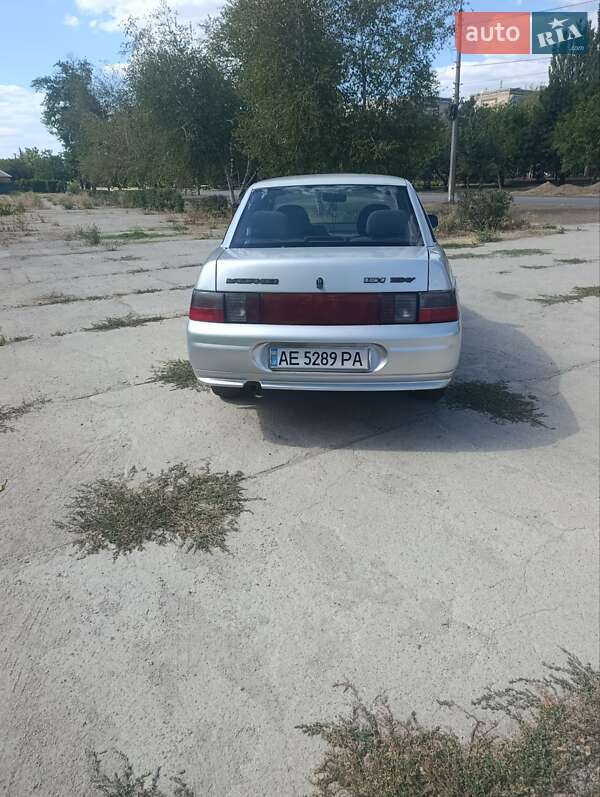 Седан ВАЗ / Lada 2110 2004 в Никополе