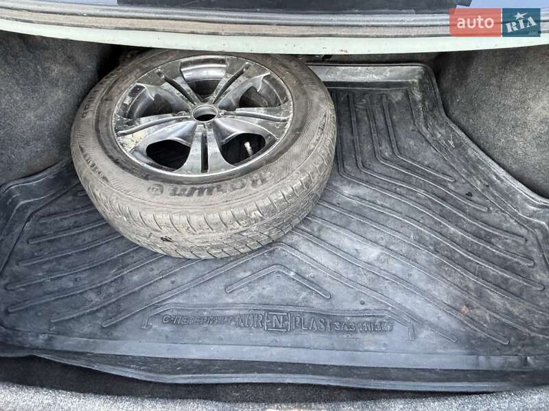 Седан ВАЗ / Lada 2110 2001 в Печенегах