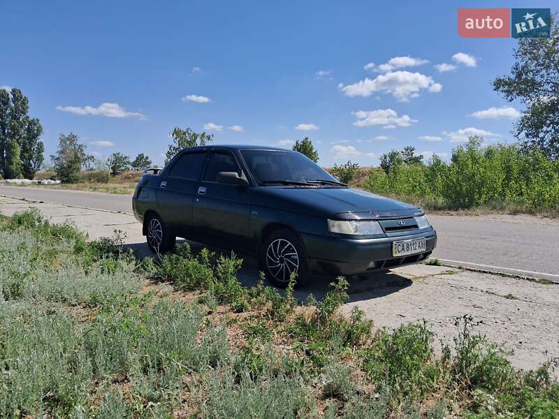 Седан ВАЗ / Lada 2110 2002 в Каневе