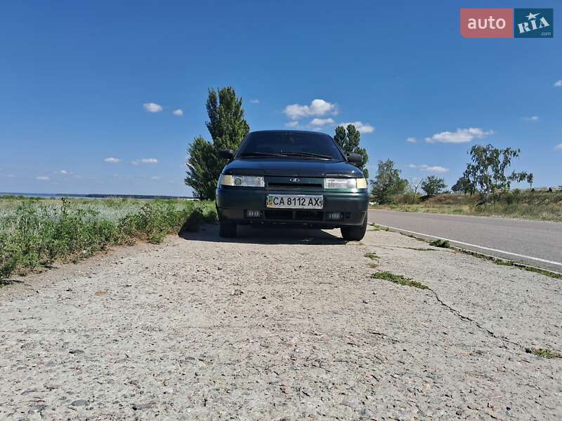 Седан ВАЗ / Lada 2110 2002 в Каневе
