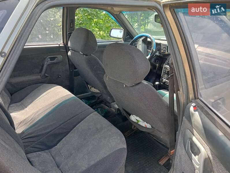 Седан ВАЗ / Lada 2110 2002 в Николаеве