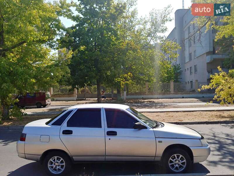 Седан ВАЗ / Lada 2110 2005 в Киеве