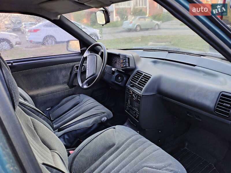 Седан ВАЗ / Lada 2110 2001 в Харькове