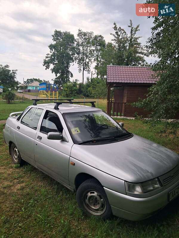 Седан ВАЗ / Lada 2110 2004 в Києві