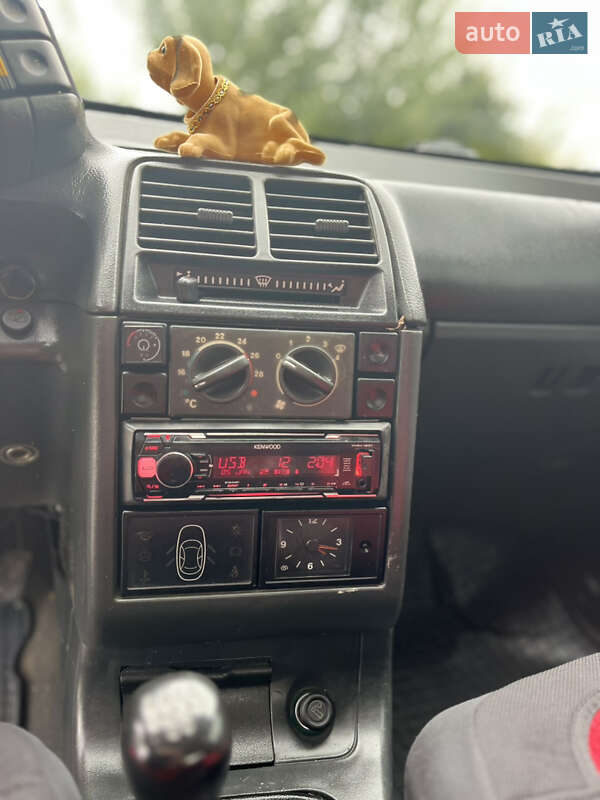 Седан ВАЗ / Lada 2110 2003 в Староконстантинове