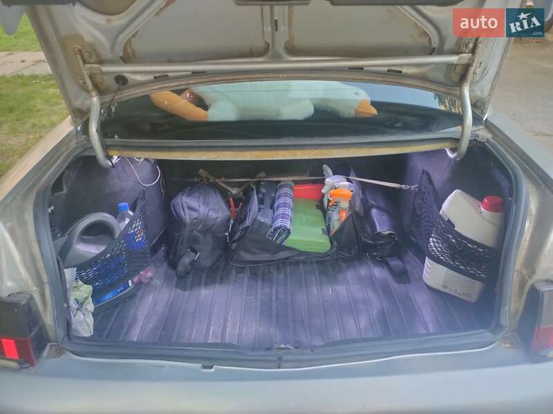 Седан ВАЗ / Lada 2110 2002 в Киеве