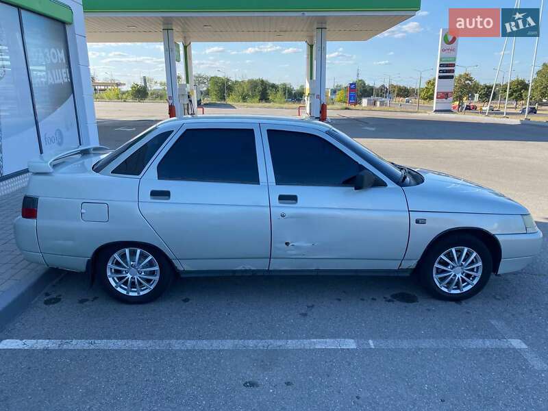 Седан ВАЗ / Lada 2110 2004 в Запоріжжі
