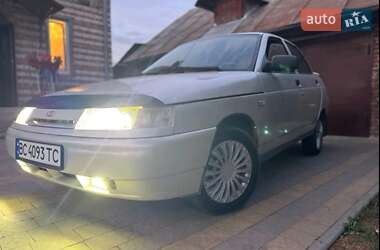 Седан ВАЗ 2110 2004 в 