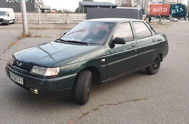 Седан ВАЗ 2110 2001 в 