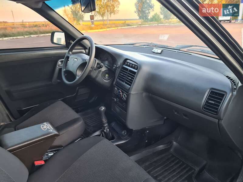 Седан ВАЗ / Lada 2110 2012 в Шостке