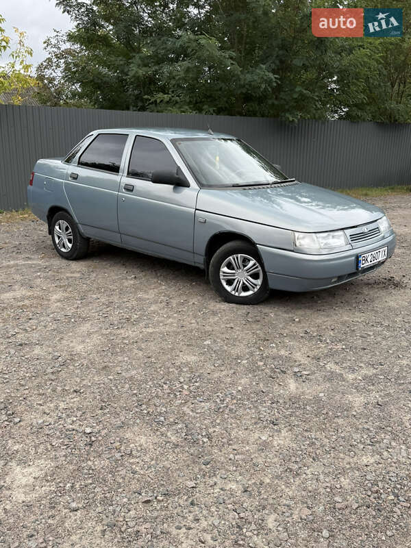 Седан ВАЗ / Lada 2110 2002 в Сарнах