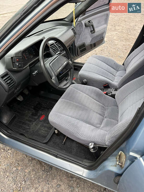 Седан ВАЗ / Lada 2110 2002 в Сарнах