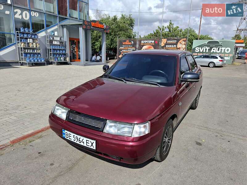 Седан ВАЗ / Lada 2110 2004 в Николаеве
