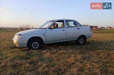 Седан ВАЗ 2110 2004 в 