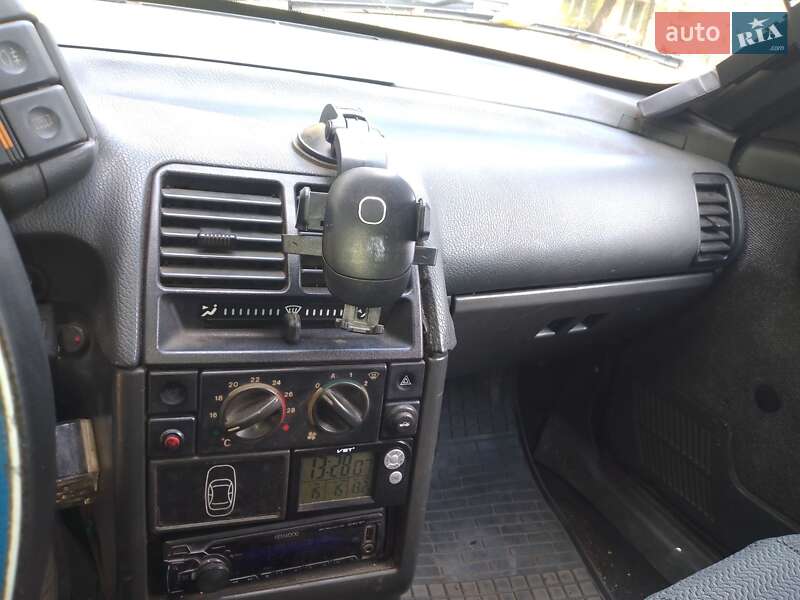 Седан ВАЗ / Lada 2110 1999 в Днепре