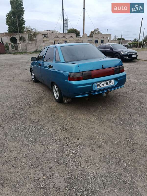 Седан ВАЗ / Lada 2110 2000 в Чугуеве