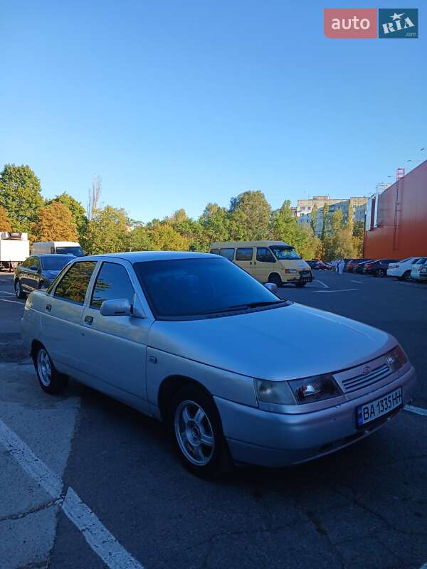 Седан ВАЗ / Lada 2110 2002 в Кропивницком