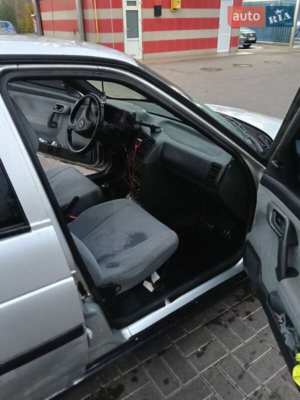 Седан ВАЗ / Lada 2110 2007 в Киеве фото 15 Седан ВАЗ / Lada 2110 2007 в Киеве
