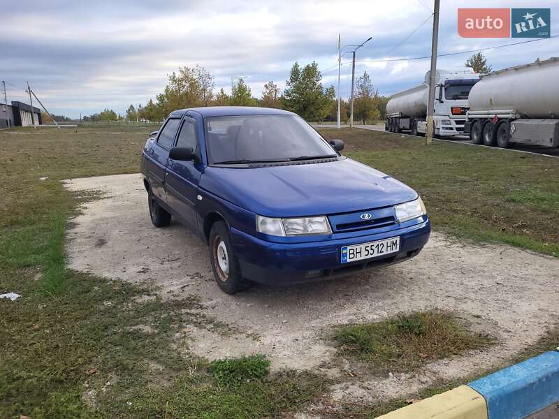 Седан ВАЗ / Lada 2110 2001 в Измаиле