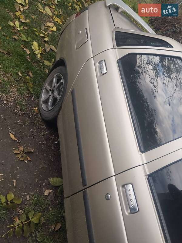 Седан ВАЗ / Lada 2110 2001 в Смеле