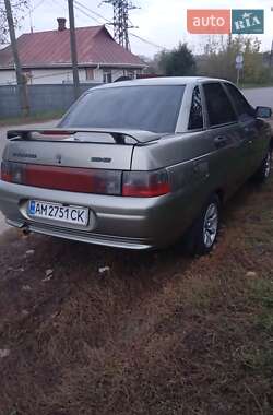 Седан ВАЗ 2110 2002 в 