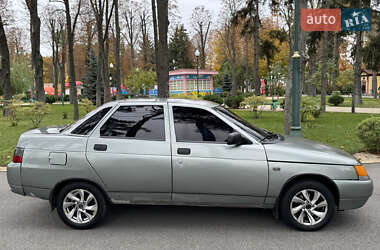 Седан ВАЗ 2110 2002 в  фото 4 Седан ВАЗ 2110 2002 в