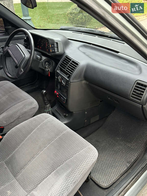 Седан ВАЗ / Lada 2110 2002 в Харькове фото 11 Седан ВАЗ / Lada 2110 2002 в Харькове