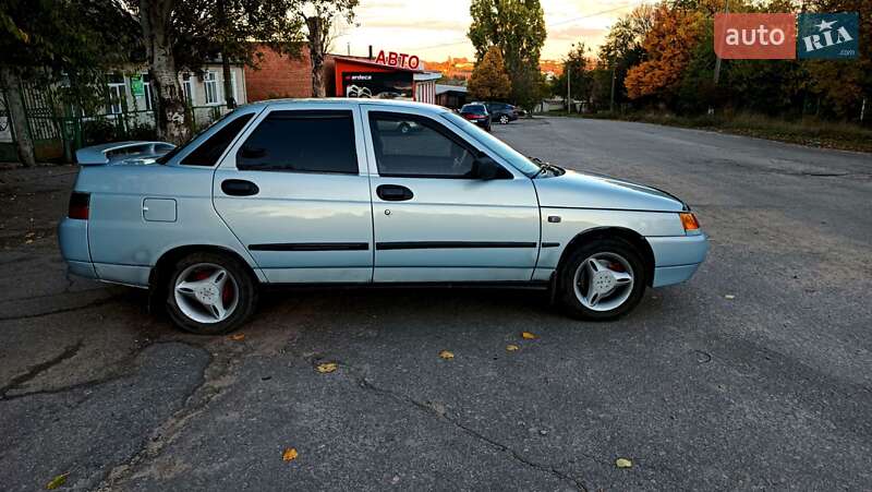 Седан ВАЗ / Lada 2110 2004 в Первомайську