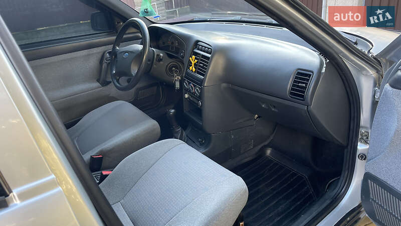 Седан ВАЗ / Lada 2110 2008 в Врадіївці фото 15 Седан ВАЗ / Lada 2110 2008 в Врадіївці