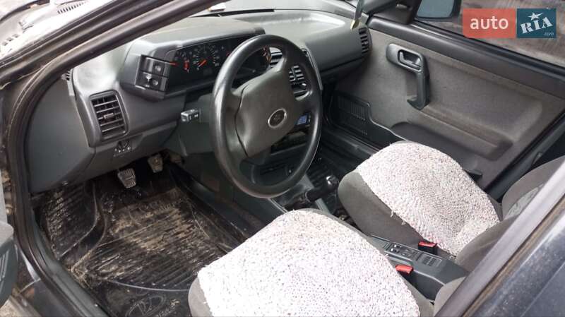 Седан ВАЗ / Lada 2110 2005 в Харкові фото 4 Седан ВАЗ / Lada 2110 2005 в Харкові