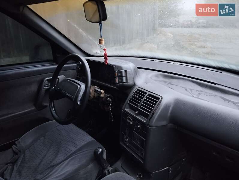 Седан ВАЗ / Lada 2110 2003 в Запорожье фото 4 Седан ВАЗ / Lada 2110 2003 в Запорожье