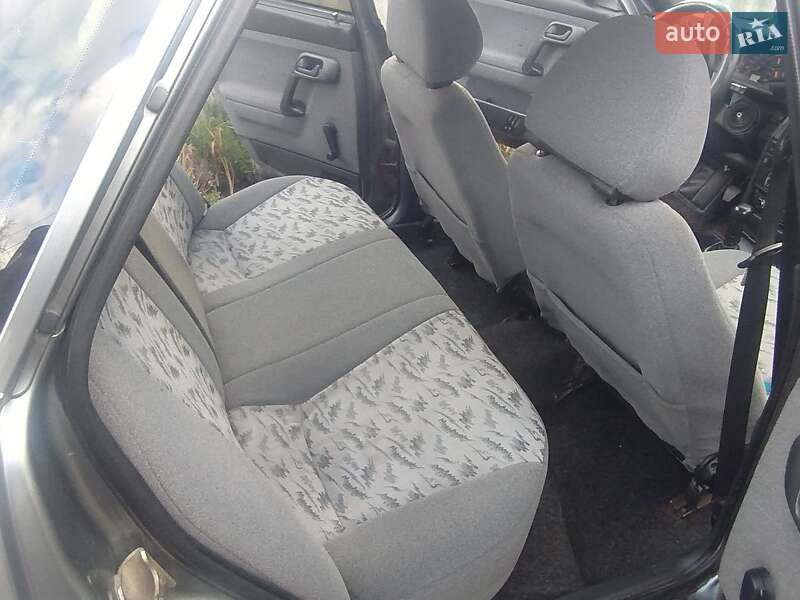 Седан ВАЗ / Lada 2110 2006 в Ромнах фото 9 Седан ВАЗ / Lada 2110 2006 в Ромнах