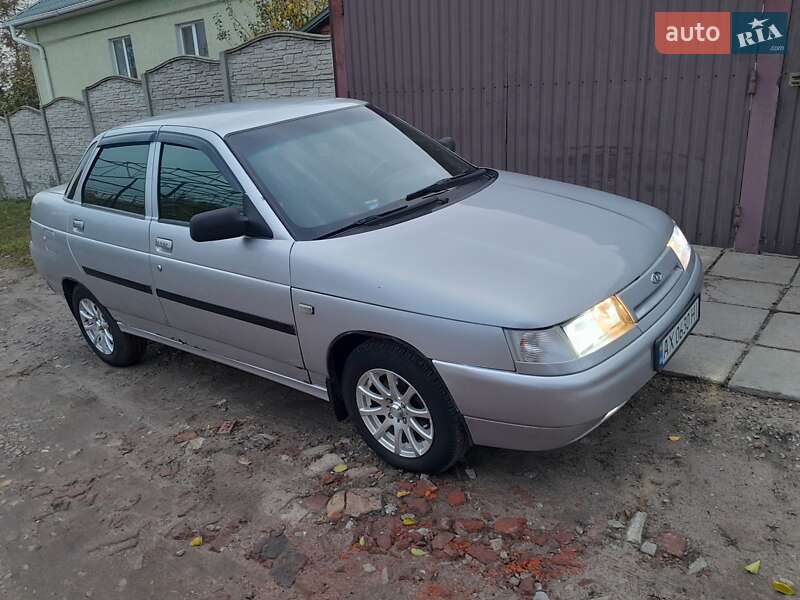 Седан ВАЗ / Lada 2110 2005 в Чугуеве фото 3 Седан ВАЗ / Lada 2110 2005 в Чугуеве