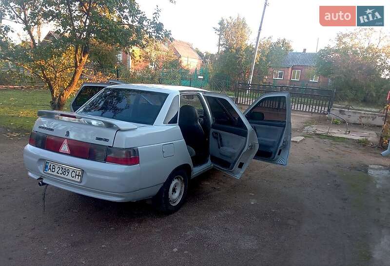 Седан ВАЗ / Lada 2110 2002 в Первомайську