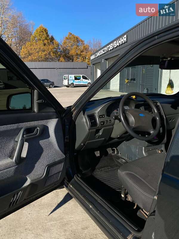 Седан ВАЗ / Lada 2110 2010 в П'ятихатках