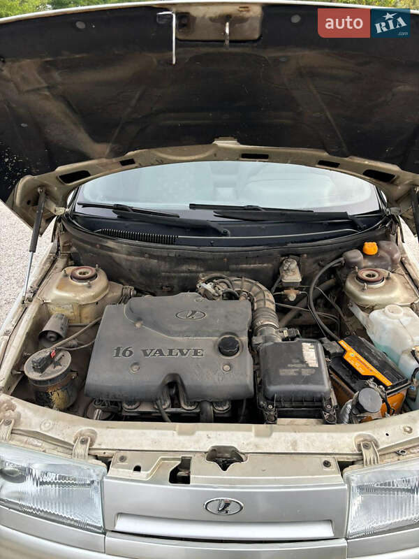 Седан ВАЗ / Lada 2110 2005 в Черкасах