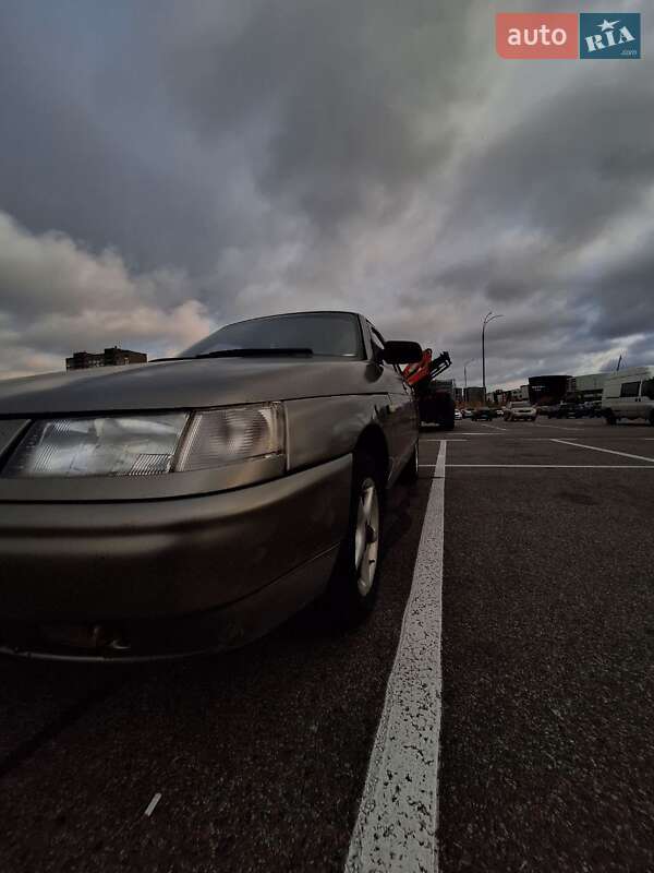 Седан ВАЗ / Lada 2110 2001 в Киеве