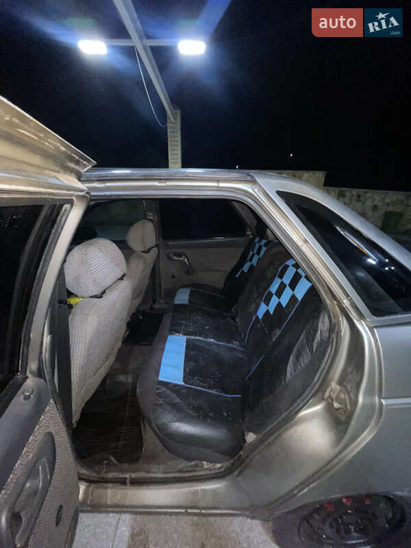 Седан ВАЗ / Lada 2110 2000 в Чернівцях