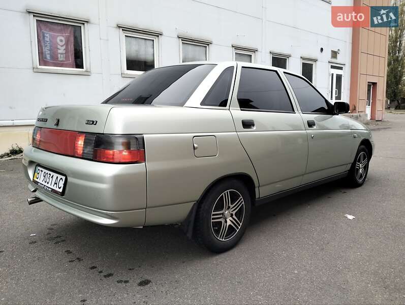 Седан ВАЗ / Lada 2110 2006 в Николаеве