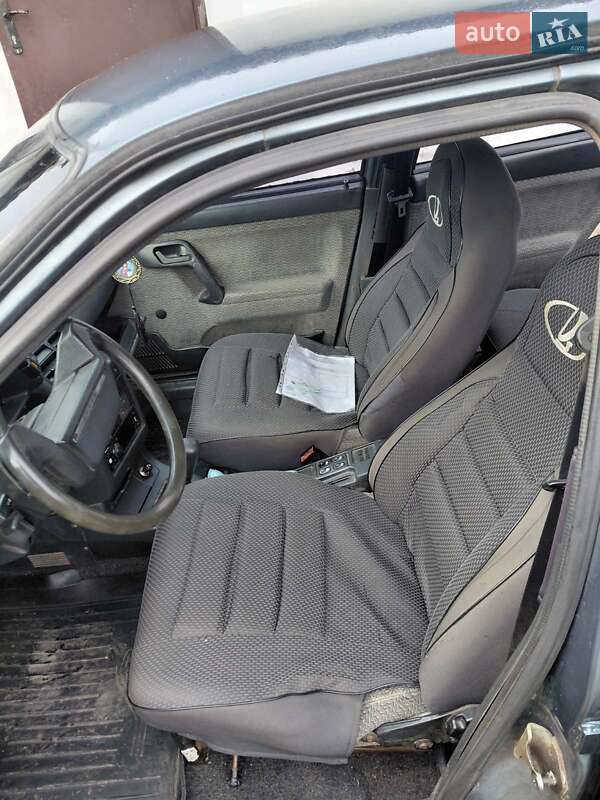 Седан ВАЗ / Lada 2110 2001 в Охтирці