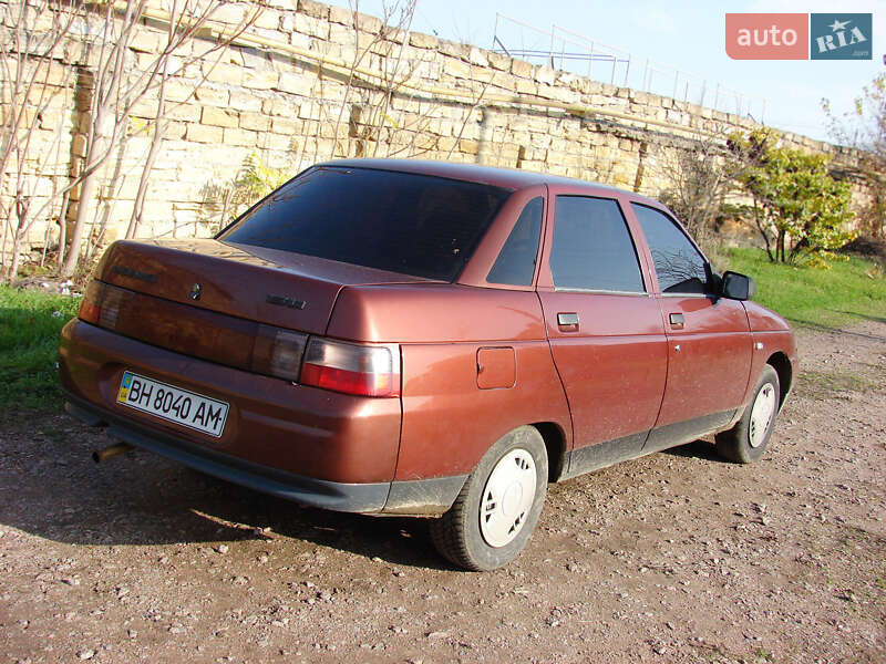 Седан ВАЗ / Lada 2110 1999 в Одессе
