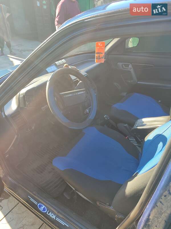 Седан ВАЗ / Lada 2110 2006 в Новій Празі