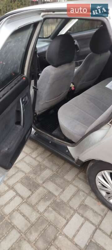 Седан ВАЗ / Lada 2110 2003 в Запорожье