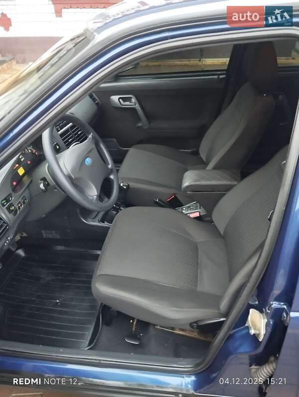 Седан ВАЗ / Lada 2110 2010 в Турбовом