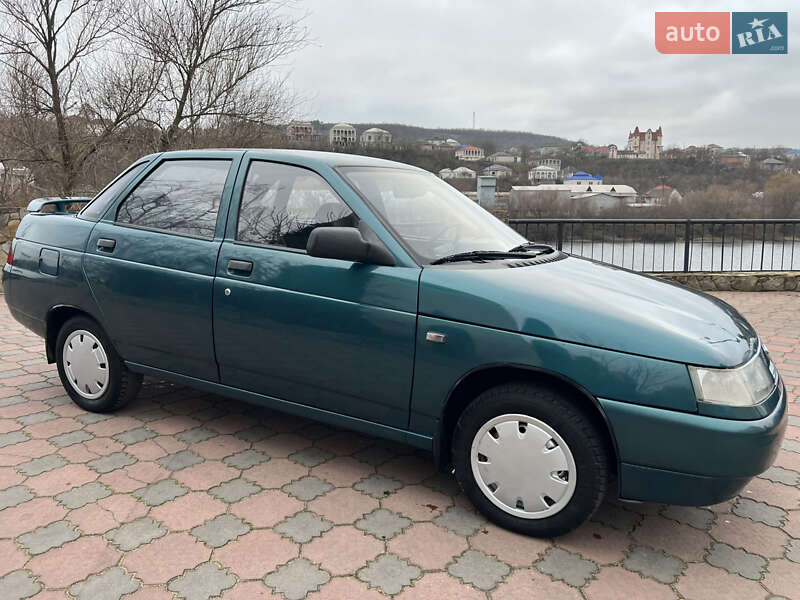 Седан ВАЗ / Lada 2110 2001 в Могилів-Подільському