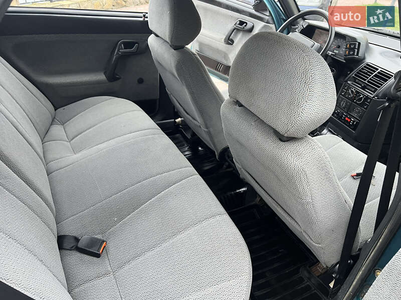 Седан ВАЗ / Lada 2110 2001 в Могилів-Подільському