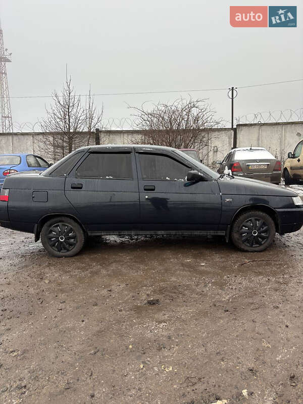Седан ВАЗ / Lada 2110 2005 в Червоному Донце